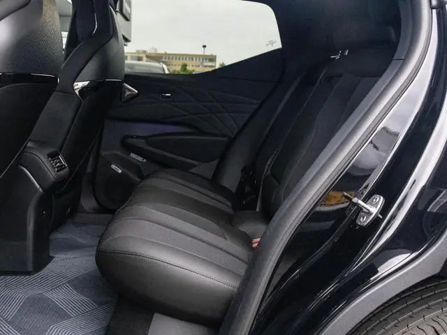 Zeekr X