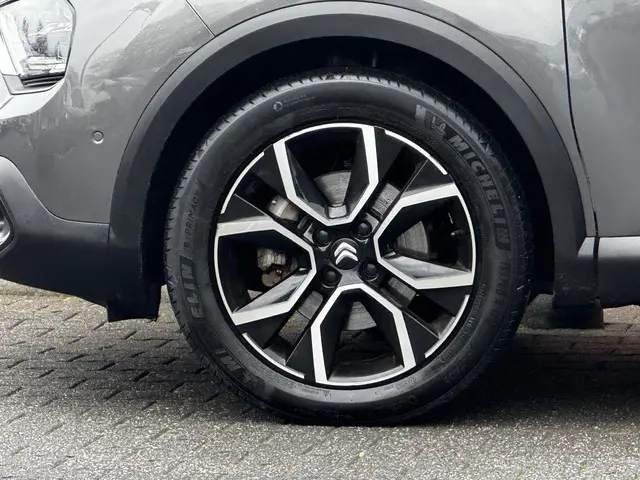Citroën ë-C4 X