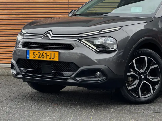 Citroën ë-C4 X