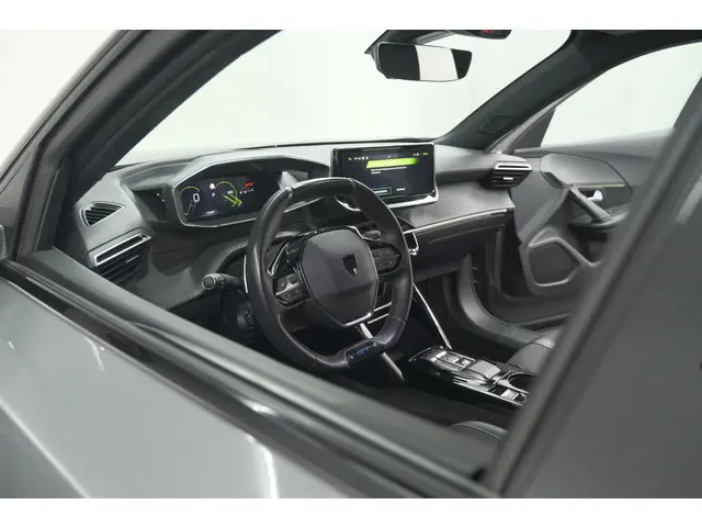 Peugeot 2008 PureTech 130 EAT8 GT | 360 Camera | Dodehoekdetectie | Apple Carplay