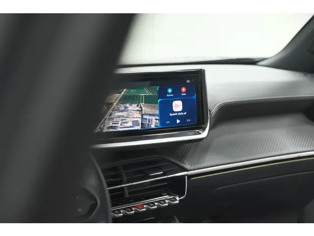 Peugeot 2008 PureTech 130 EAT8 GT | 360 Camera | Dodehoekdetectie | Apple Carplay