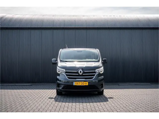 Renault Trafic 2.0 dCi 110 L2H1 | 3-Zits | 110 PK | LED | Cruise | Navi | Airco | Trekhaak