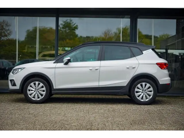 SEAT Arona 1.0 TSI Style Launch Edition / Upgrade Comfort / Carplay / NL Auto / Getint Glas / DAB+