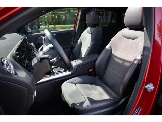 Mercedes-Benz GLA-klasse 250 e Business Solution AMG Limited , Panoramadak, Trekhaak, Sfeerverlichti...