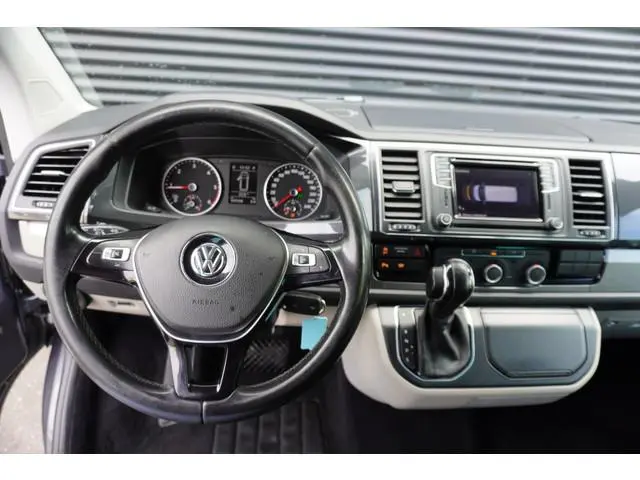 Volkswagen Transporter 140pk Automaat Dubbele cabine L2H1 Lederen interieur Navigatie Trekhaak Parke...