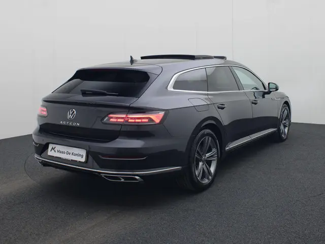 Volkswagen Arteon Shooting Brake 2.0TSI/190PK R-Line DSG · Panoramadak · Navigatie · Apple/Android C...
