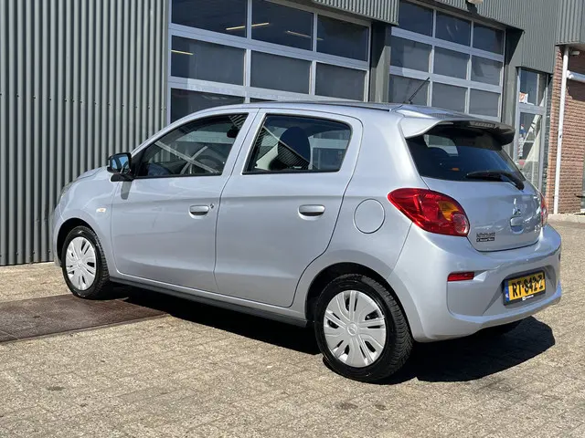 Mitsubishi Space Star 1.0 Cool+ Airco Parrot Start / stop Mistlampen voor Elektrische ramen voor Bpm...