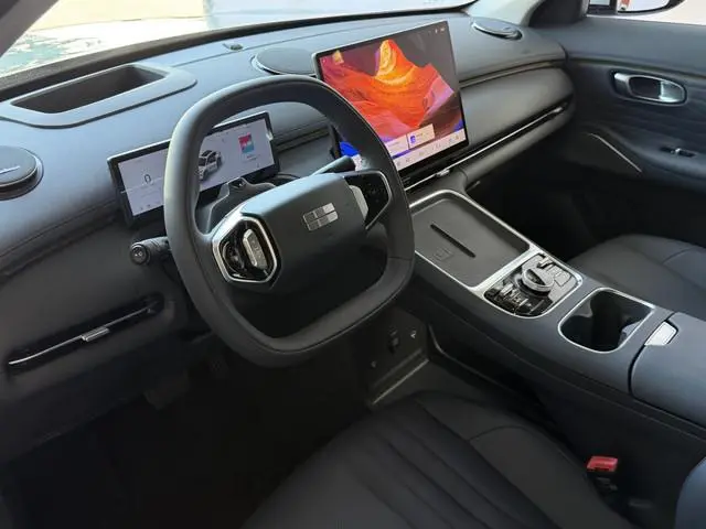 Geely Starray EM-i