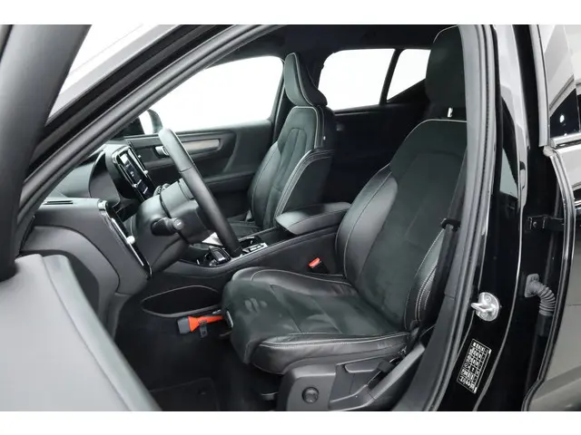 Volvo XC40 1.5 T4 Recharge R design | CarPlay | Adapt. Cruise | Navi | Stoel-Stuurverw. | Camera