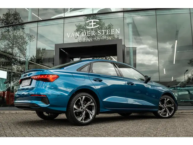 Audi A3 Limousine 30 TFSI Advanced edition Sportstoelen | Camera | Adapt. Cruise