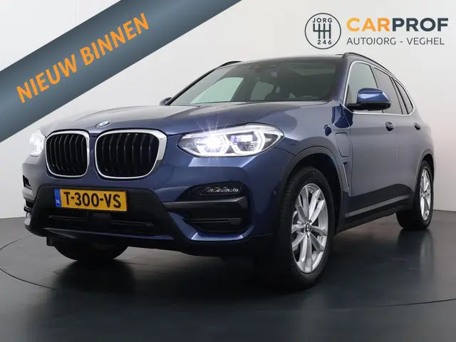 BMW X3 xDrive30e High Executive M Sport  interieur | Panoramadak | Trekhaak | Camera | Harman Kardon...
