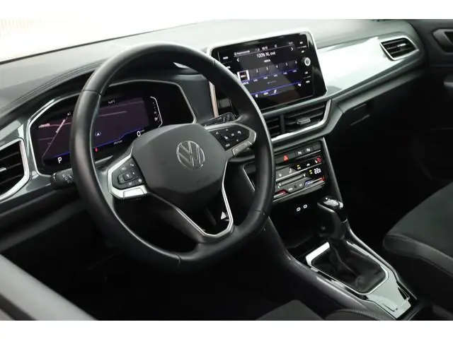 Volkswagen T-Roc 1.5 TSI 150pk DSG Style Trekhaak IQ.Light Camera Virtual Cockpit Stoelverwarming Na...