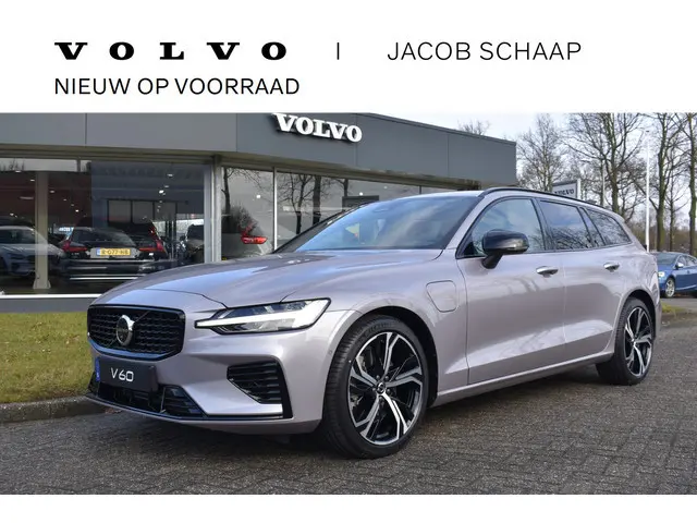 Volvo V60 T6 350PK Plug-in hybrid AWD Plus Dark Panodak | H&K | ACC | Blis | Contour Stoelen | Stuur...