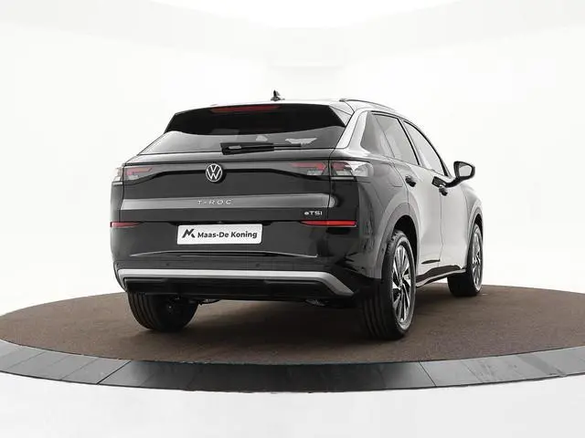 Volkswagen T-Roc Life First Edition 1.5 eTSI 116 PK 7 versn. DSG · Achteruitrijcamera · Draadloze te...