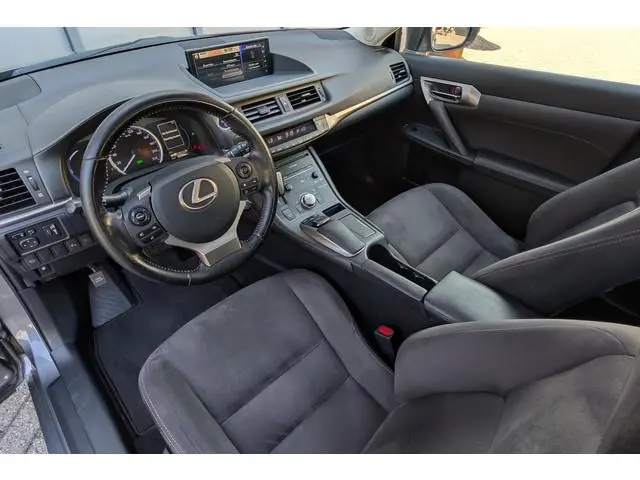Lexus CT 200h Business Launch Edition Apple Carplay / Android Auto