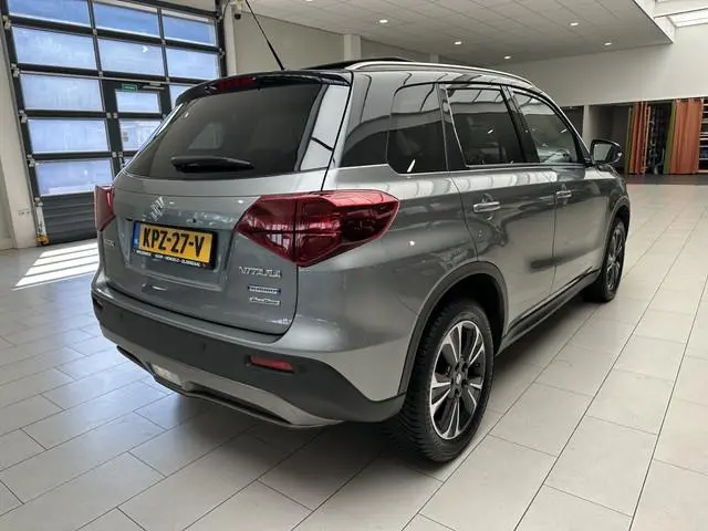 Suzuki Vitara 1.4 Boosterjet Style Hybride Allgrip [ ALL-SEASON BANDEN I 4x4 I PANORAMADAK ]