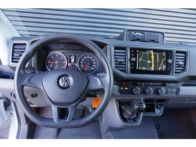 Volkswagen Crafter 35 177pk RWD L3H3/L2H2 3500kg Trekhaak Apple Carplay Camera Cruise control Naviga...