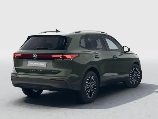 Volkswagen Tiguan Limited Edition 1.5 eHybrid 204 PK 6 versn. DSG · Design Pakket Dark · Trekhaak in...