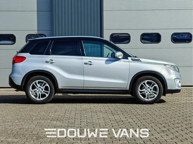 Suzuki Vitara 1.4 Automaat Trekhaak Panorama Carplay Navi Camera