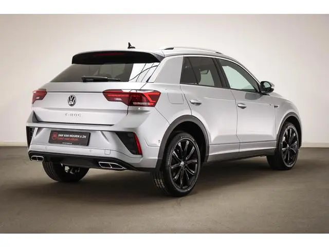 Volkswagen T-Roc 1.5 TSI R-Line | IQ LIGHT |  STUURVERWARMING | DRAADLOZE LADER | CAMERA | 18"