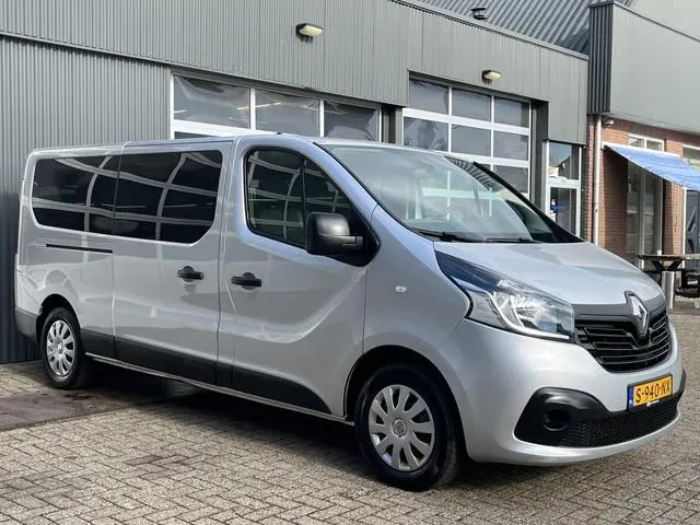 Renault Trafic Passenger 1.6 dCi Euro 6 BTW / BPM vrij marge Lengte 2 9-Persoons Airco Cruise contro...