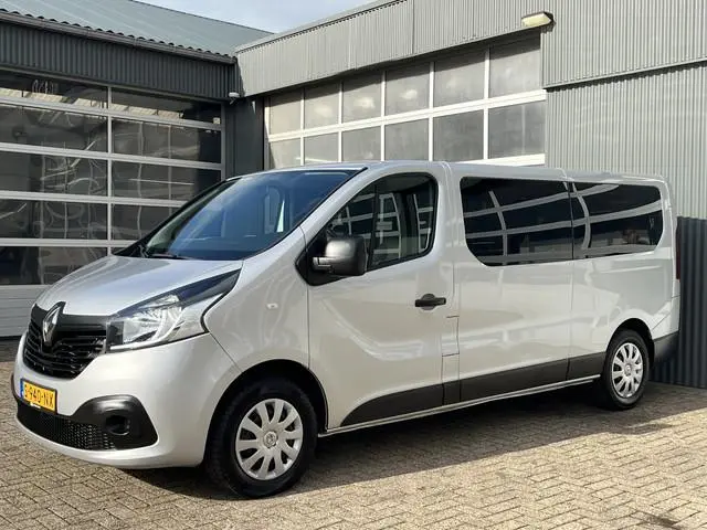 Renault Trafic Passenger 1.6 dCi Euro 6 BTW / BPM vrij marge Lengte 2 9-Persoons Airco Cruise contro...