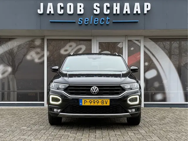 Volkswagen T-Roc 1.5 TSI Sport Automaat / Carplay / Navi / 18" LM / Adap. Cruise. / Parkeersensoren...