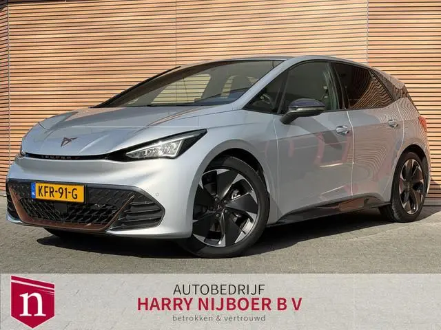 CUPRA Born Essential Limited 63 kWh SOH 99.8 % Led Matrix / Adpt Cruise / Winterpack /