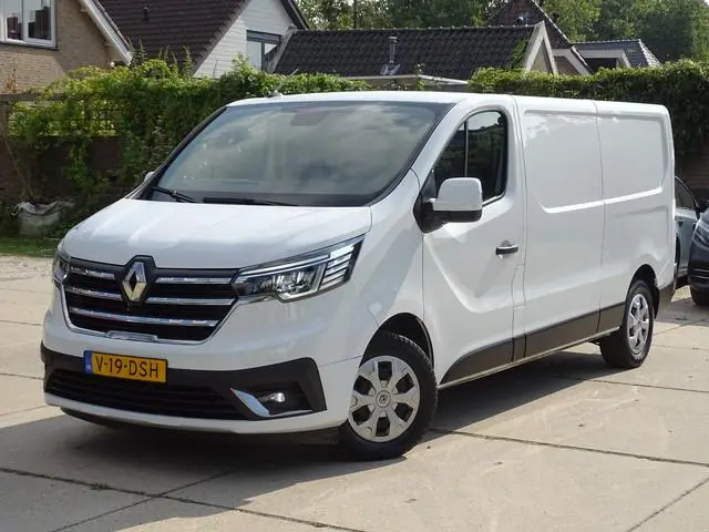 Renault Trafic 2.0 dCi L2H1