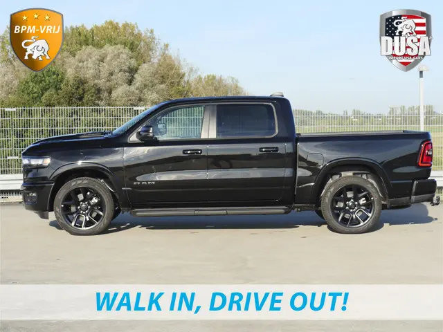 Dodge RAM 1500 | Laramie | Night | 3.0L I6 Hurricane | Crew Cab | 4X4 | | BPM-VRIJ | Panorama | 14,4-inch Touchscreen | Getoonde accessoires zijn verkrijgbaar tegen meerprijs