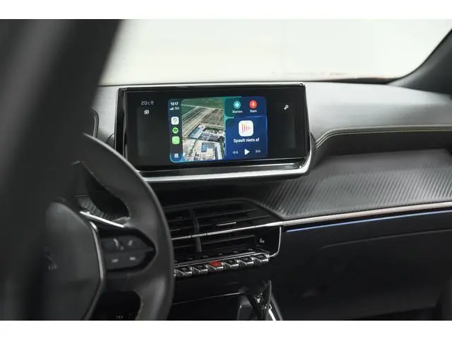 Peugeot 2008 PureTech 130 GT Pack | Leer-pakket | Camera | Dodehoekdetectie | Apple Carplay | Stoelv...