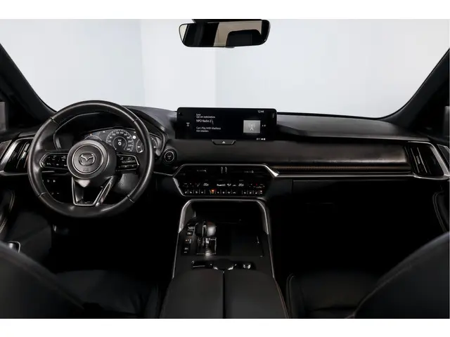 Mazda CX-60 2.5 e-SkyActiv PHEV Homura Plus | S/K-Panodak | Adapt. Cruise | Elek. Stoel-+verwarming & Ventilatie | Leder | HUD | 360 Camera | Bose | NAV+App. Connect | LM 20" | 0617