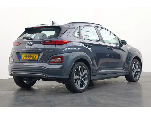 Hyundai Kona EV Comfort 64 kWh | 96% SoH!