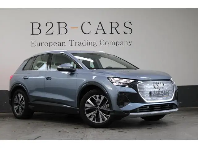 Audi Q4 e-tron 40 77 kWh | SOH 96,5 % | Warmtepomp | Matrix LED | HUD | Trekhaak
