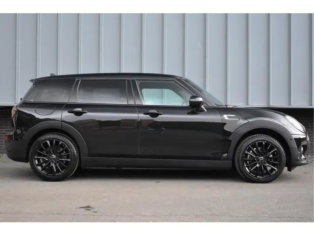 MINI Clubman 1.5 One Aut. | Xenon/LED | Stoelverwarming | Keyless | Navi | DAB | Black Pack
