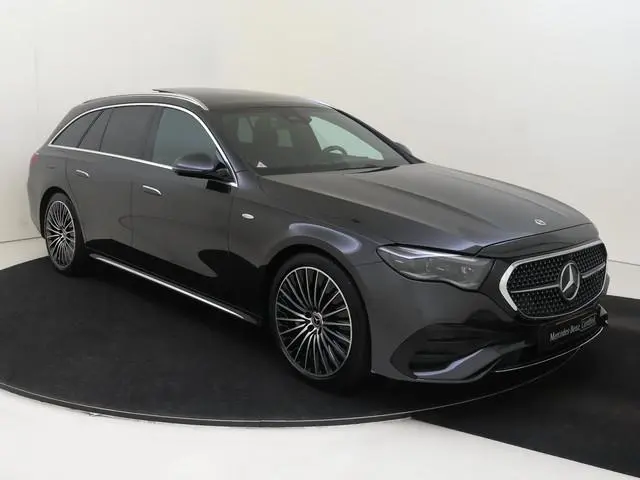 Mercedes-Benz E-klasse Estate 300 e AMG Line Panoramadak / Stoel verwarming-verkoeling / 20' / Super...