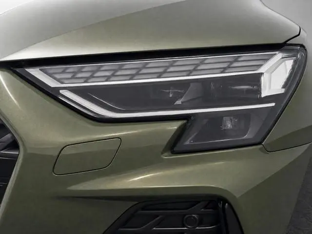Audi A3 Sportback 40 TFSIe 204pk S edition · Camera · Panoramadak · Apple/Android Car Play · Park As...