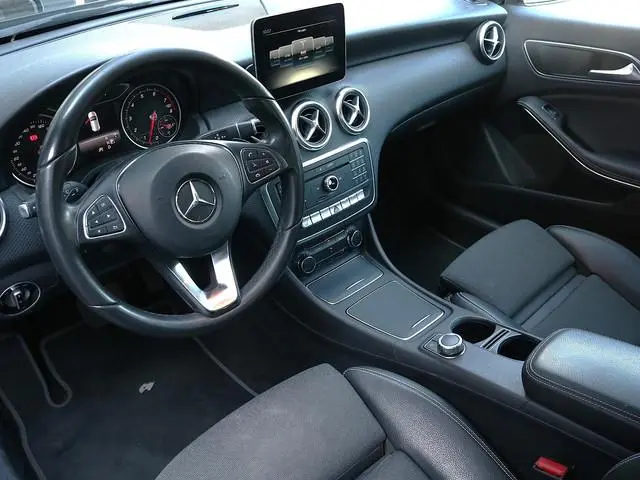 Mercedes-Benz A-klasse 180 Business Solution