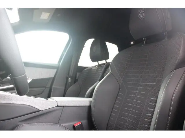 Peugeot 3008 1.2 Hybrid 145PK GT | ELEKTRISCH BEDIENBARE ACHTERKLEP | NAVIGATIE | DRAADLOZE APPLE CA...