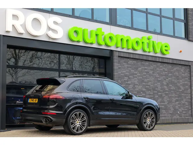 Porsche Cayenne 3.0 D Platinum Edition | PANO | BOSE | MEMORY | LUCHTVERING | SPORT CHRONO | CAMERA...