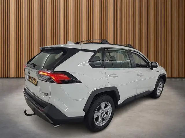 Toyota RAV4 2.5 Hybrid AWD Active 1e-Eig. & Dealer-Onderh. BOVAG-Garantie. NL-Auto.