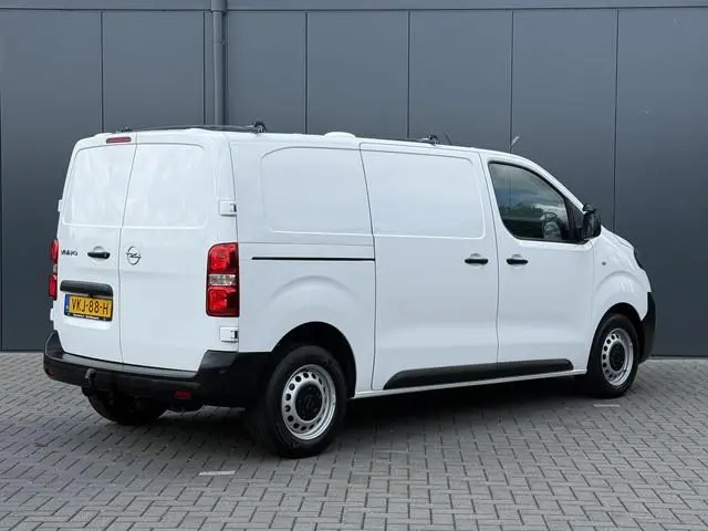Opel Vivaro 2.0 CDTI 123 PK / L2H1 / 1e EIG. / TREKHAAK / CAMERA / CARPLAY / NAVI / CRUISE / AIRCO