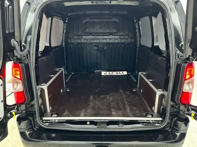 Opel Combo 1.5D L1H1 130pk Automaat Edition Airco Navigatie Apple Carplay/ Android Auto Trekhaak Bet...