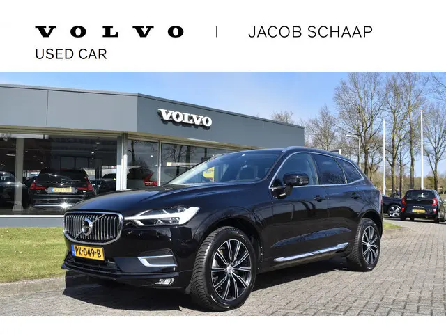 Volvo XC60 T5 254PK Automaat AWD Inscription | Trekhaak | Panodak | Standkachel | ACC | Stoelverwarm...