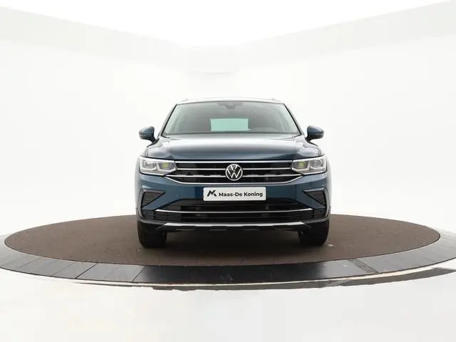 Volkswagen Tiguan 1.4 TSI 245pk DSG eHybrid Elegance · Inklap. Trekhaak · Dodehoeksensor · Matrix LE...