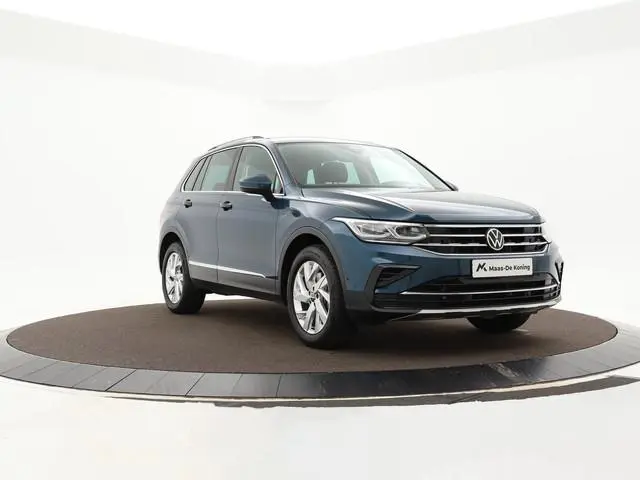 Volkswagen Tiguan 1.4 TSI 245pk DSG eHybrid Elegance · Inklap. Trekhaak · Dodehoeksensor · Matrix LE...