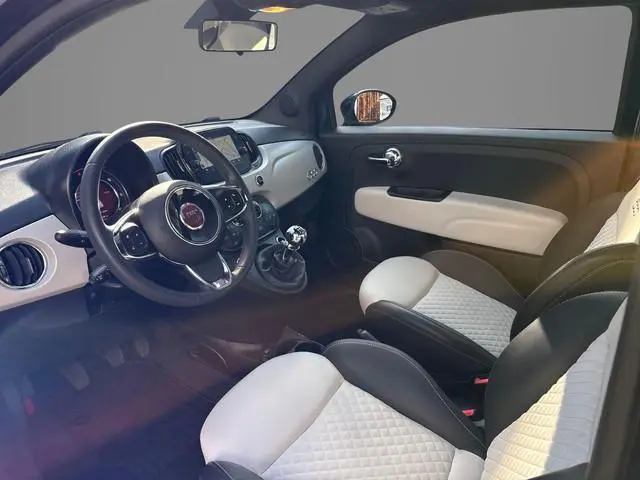 Fiat 500 1.0 Hybrid Star | Navgatie | Parkeersensoren | LMV 16" | Apple carplay/Android Auto | Regen...