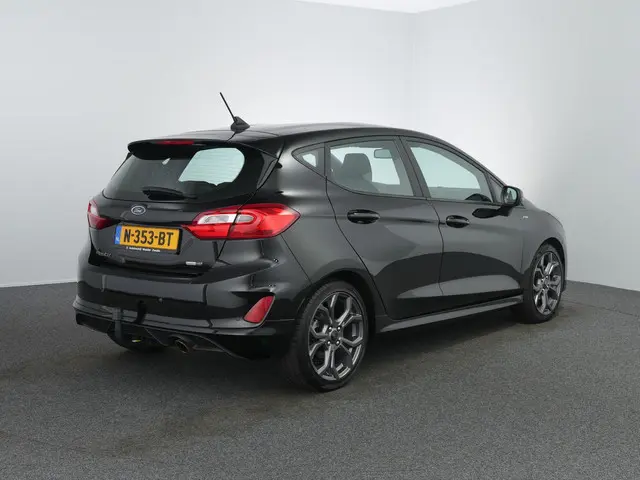 Ford Fiesta 1.0 EcoBoost Hybrid ST-Line | Cruise | Trekhaak | Navi |
