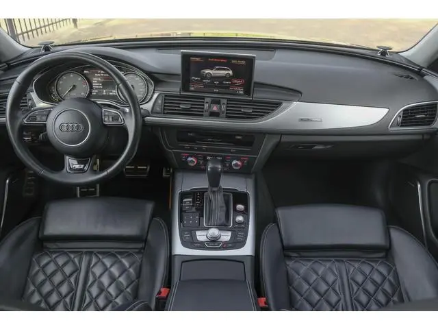 Audi S6 Avant 4.0 TFSI V8 450pk Panoramadak Supersportstoelen B&O 3d Luchtvering Matrix led Black pa...