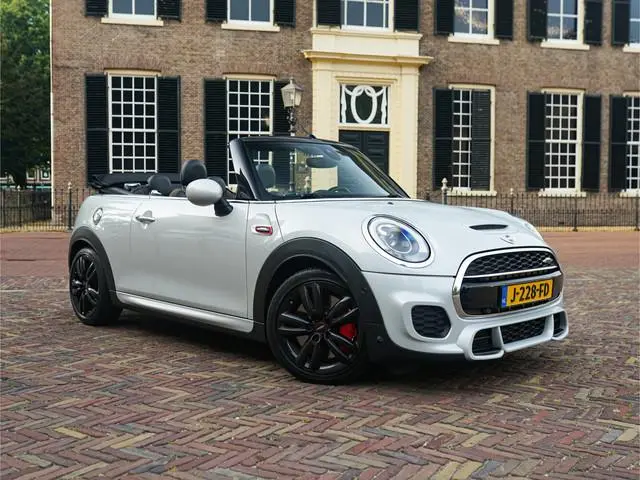 MINI Cabrio 2.0 John Cooper Works Chili Aut. l ACC l Leder l Camera l Keyless l Harman/Kardon